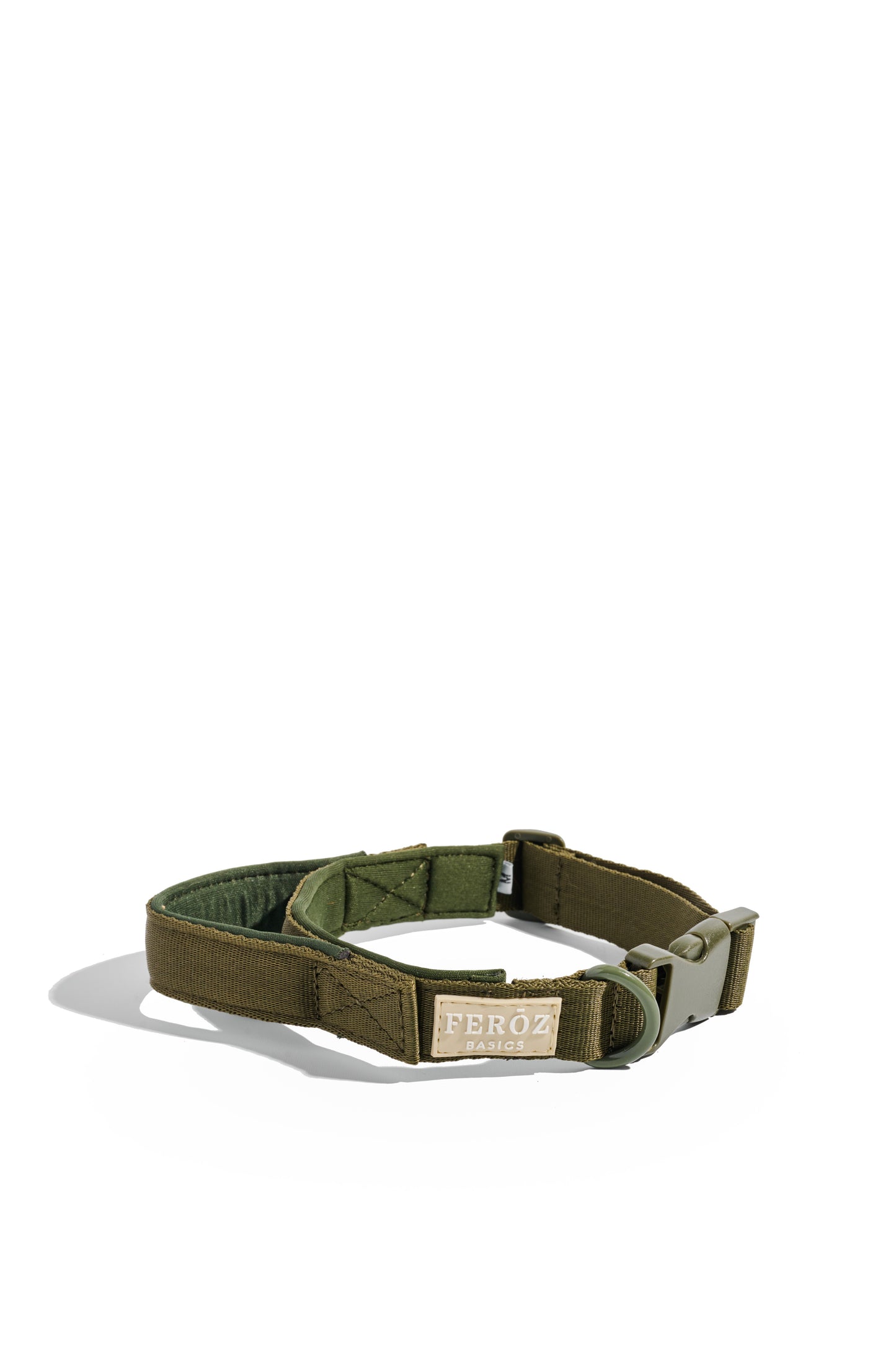 BASIC Collar Verde Militar